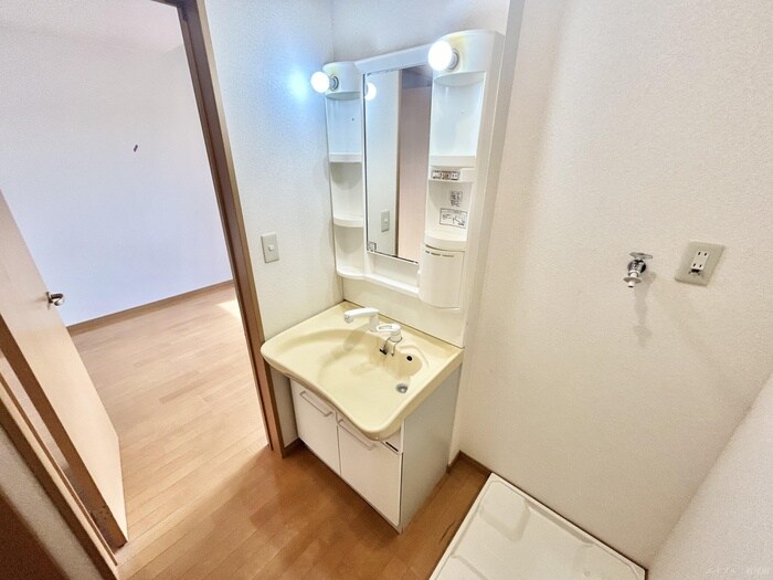 物件内観写真7　(洗面)