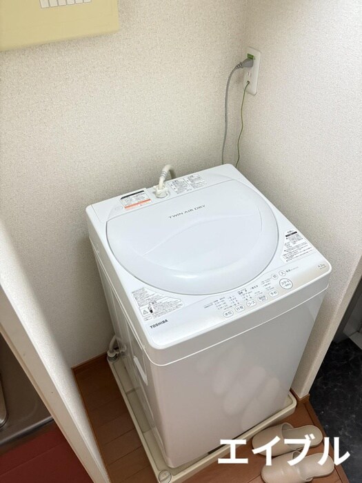 物件内観写真16　(洗濯機置場)