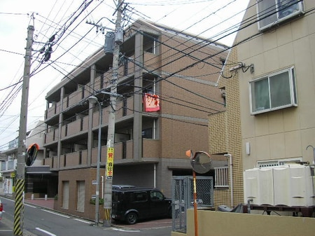 ソーサ県庁東外観写真