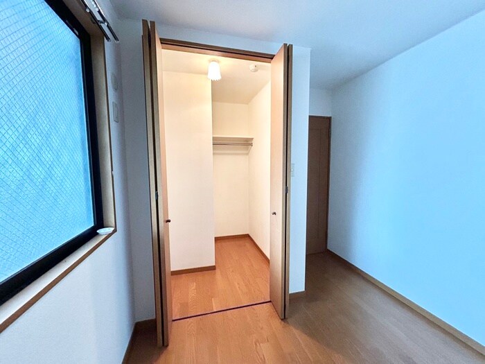 物件内観写真12　(収納)