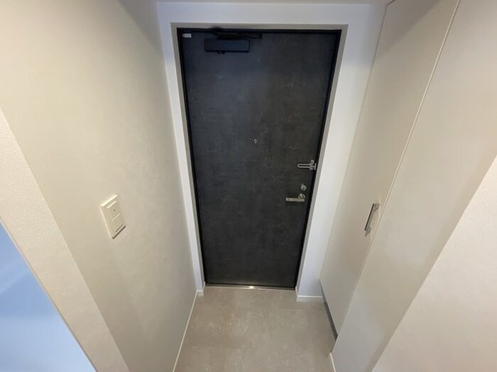 物件内観写真8　(玄関)