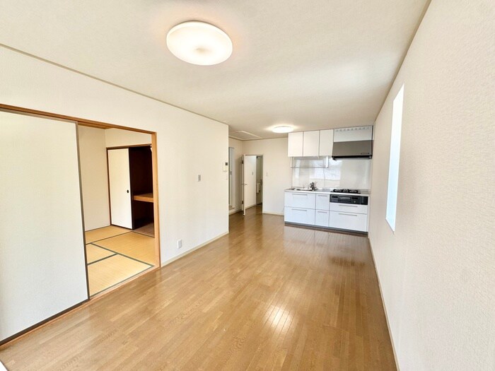 物件内観写真4　(居室)