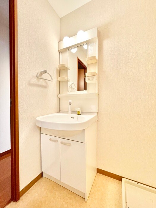 物件内観写真10　(洗面)