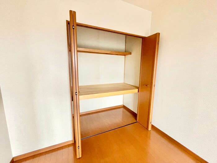 物件内観写真11　(収納)