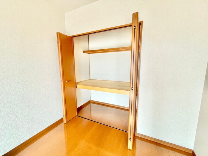 物件内観写真11　(収納)