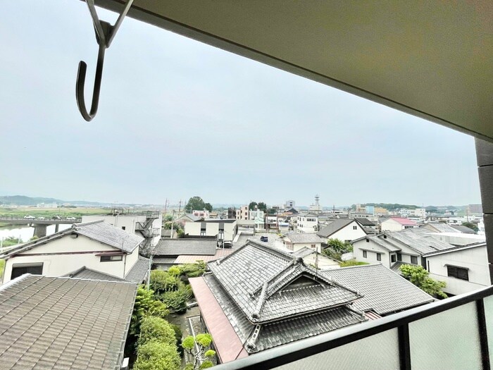 物件内観写真13　(室内からの展望)