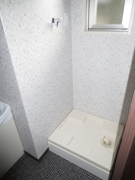 物件内観写真7　(洗濯機置場)