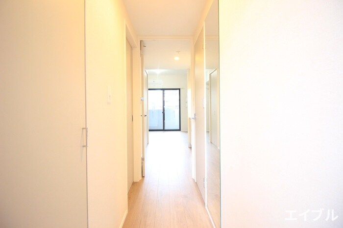 物件内観写真18　(廊下)