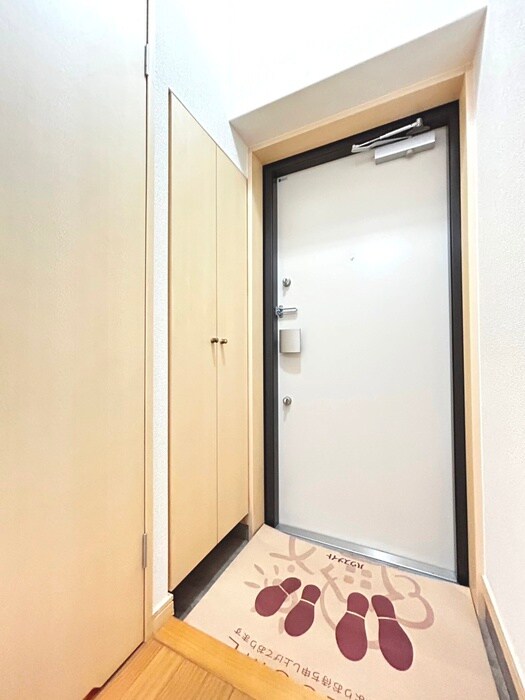 物件内観写真13　(玄関)