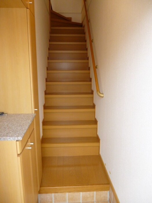 物件内観写真12　(玄関)