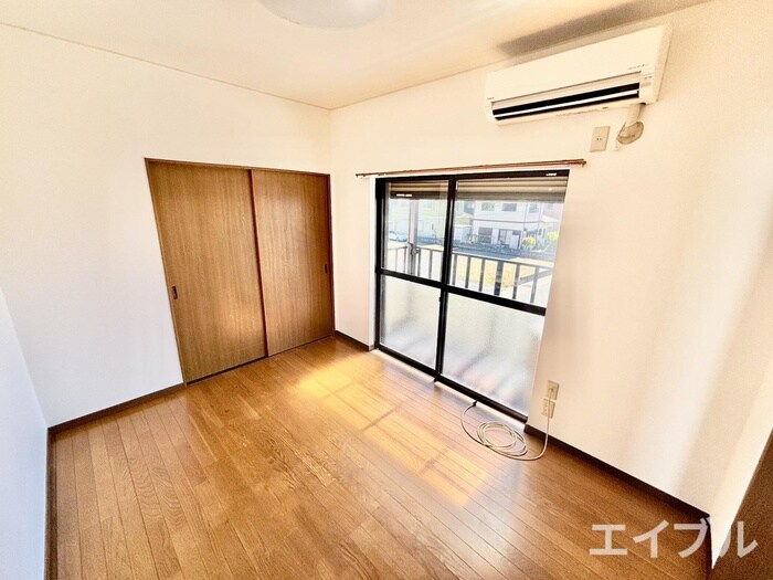 物件内観写真3　(居室)