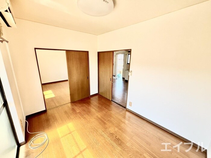 物件内観写真11　(居室)