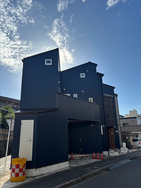 コムタウンハウス　west外観写真