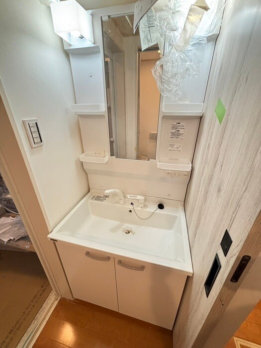 物件内観写真8　(洗面)