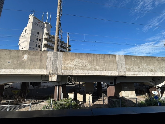 物件内観写真10　(室内からの展望)