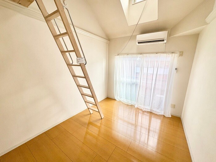 物件内観写真5　(居室)