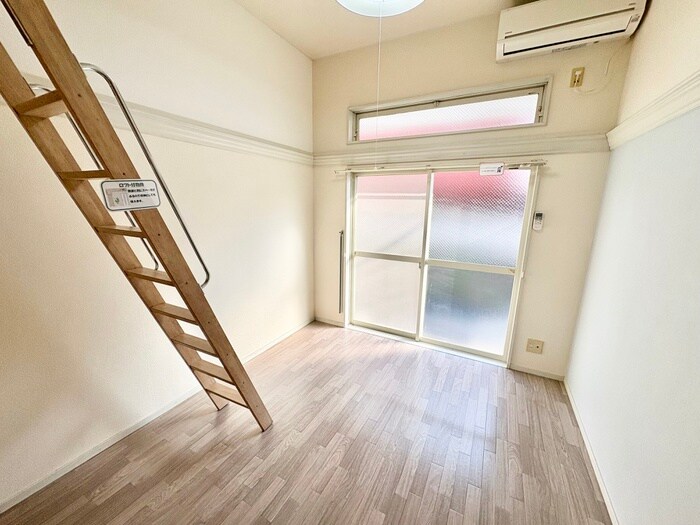 物件内観写真5　(居室)