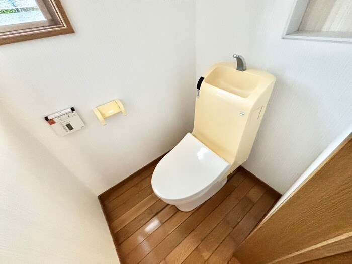 物件内観写真8　(トイレ)