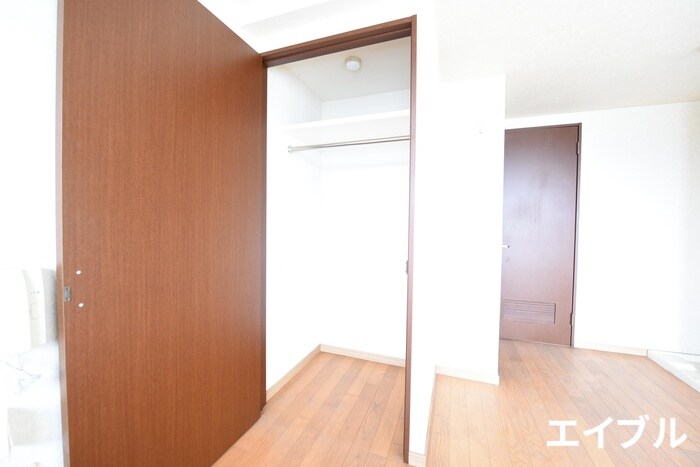 物件内観写真12　(収納)