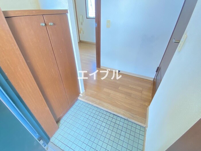 物件内観写真16　(玄関)