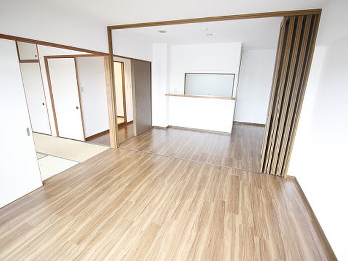 物件内観写真6　(居室)