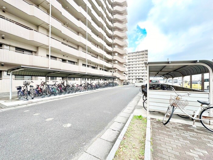 物件外観写真5　(駐輪場)
