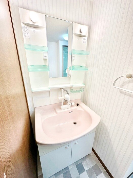 物件内観写真10　(洗面)