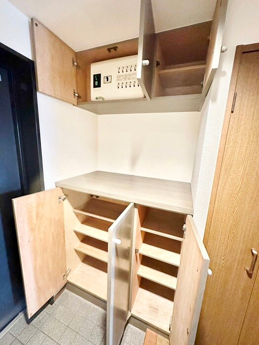 物件内観写真13　(靴箱)