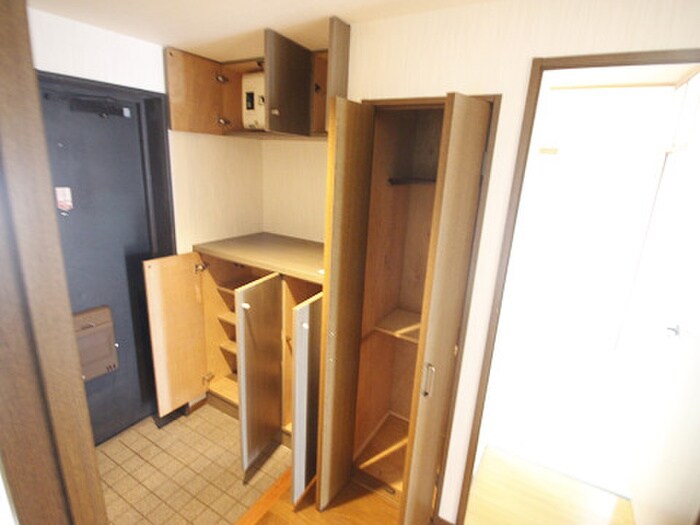 物件内観写真16　(靴箱)