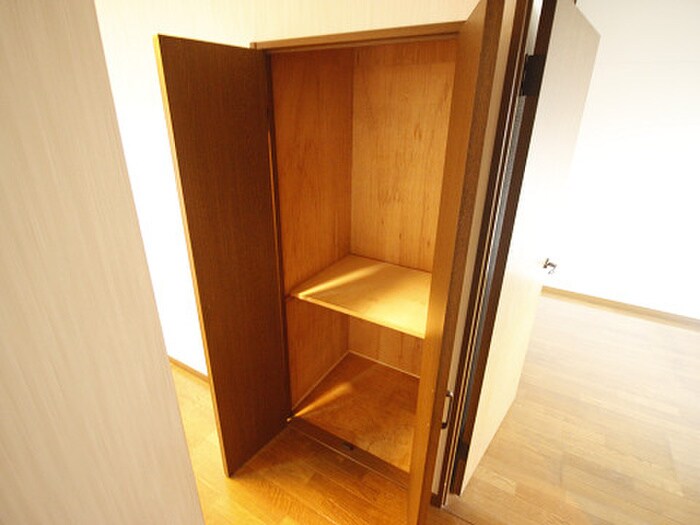 物件内観写真21　(収納)