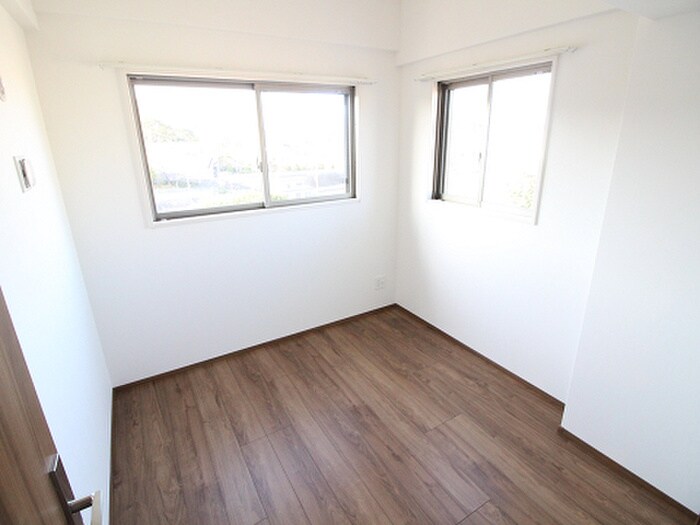 物件内観写真10　(居室)