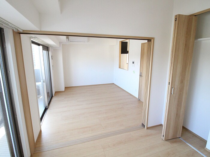 物件内観写真10　(居室)