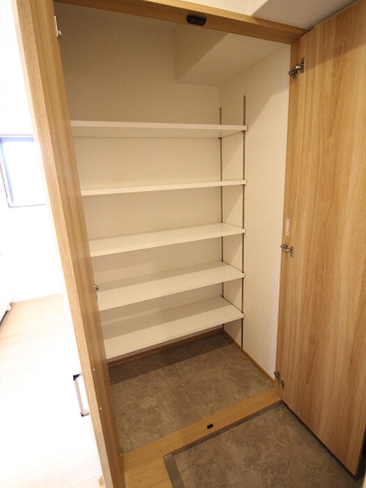 物件内観写真14　(靴箱)