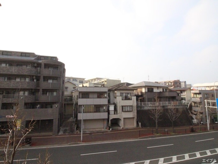 物件内観写真13　(室内からの展望)