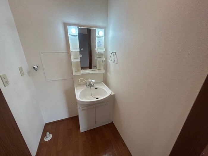 物件内観写真11　(洗面)