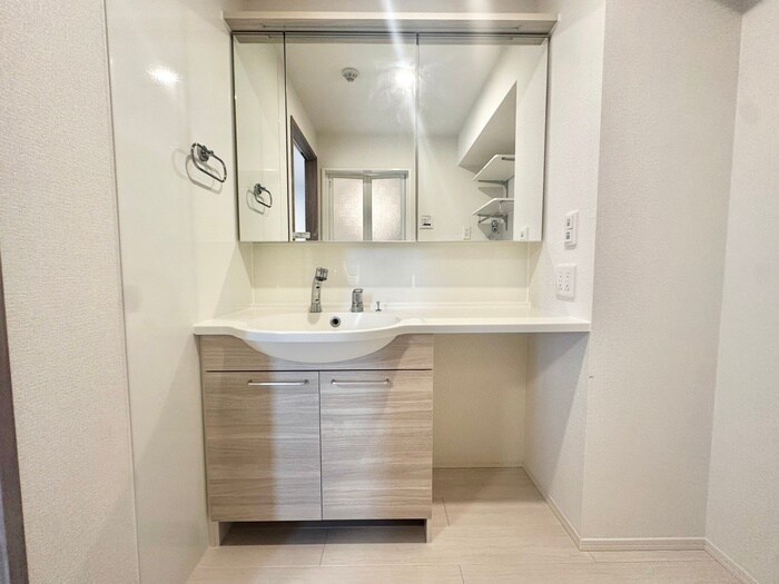 物件内観写真7　(洗面)