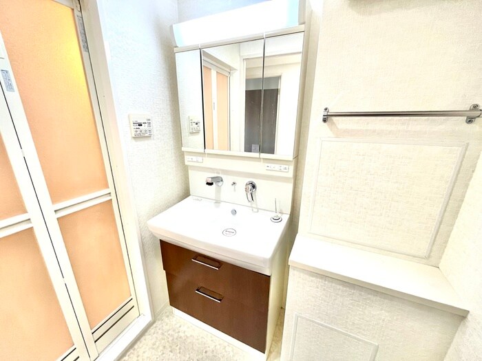 物件内観写真11　(洗面)