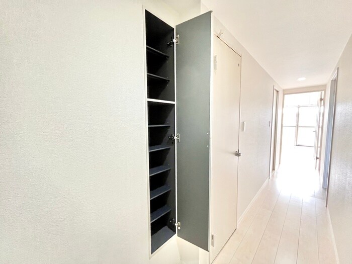 物件内観写真15　(靴箱)