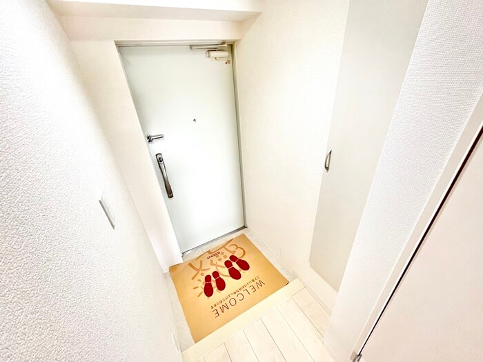 物件内観写真16　(玄関)