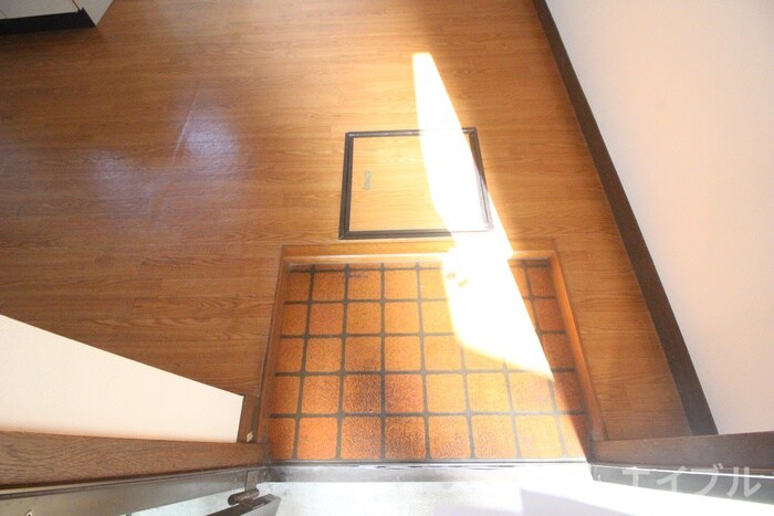 物件内観写真6　(玄関)