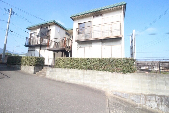 物件外観写真4　(駐車場)