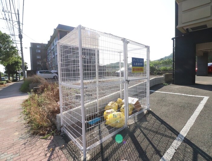 物件外観写真4　(建物設備)