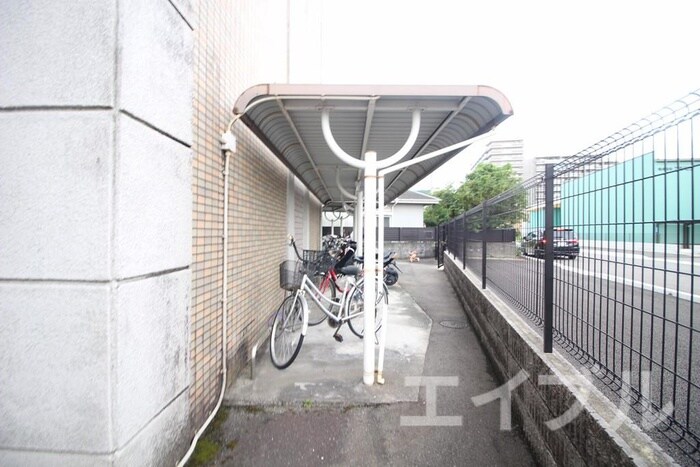 物件外観写真5　(駐輪場)