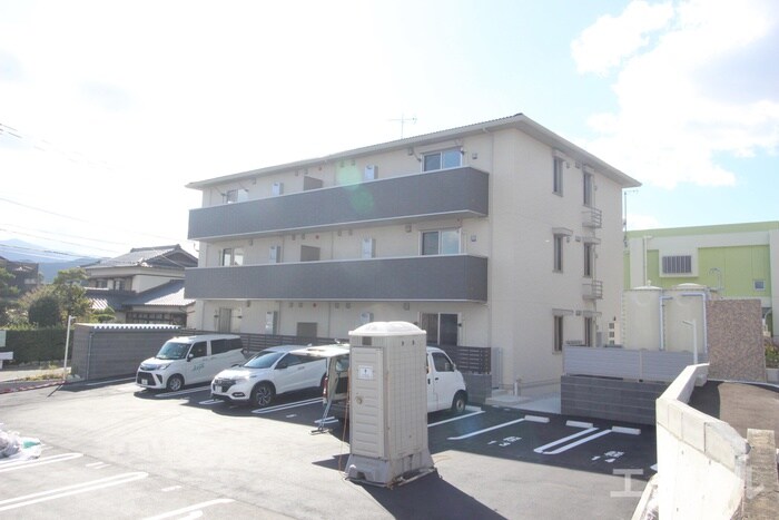 物件外観写真2　(外観写真)