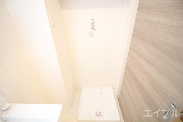 物件内観写真13　(洗濯機置場)