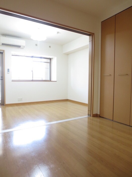 物件内観写真11　(居室)