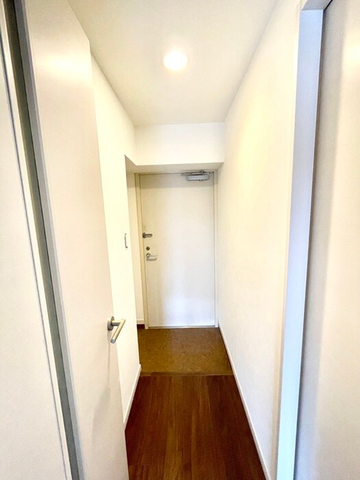 物件内観写真14　(玄関)