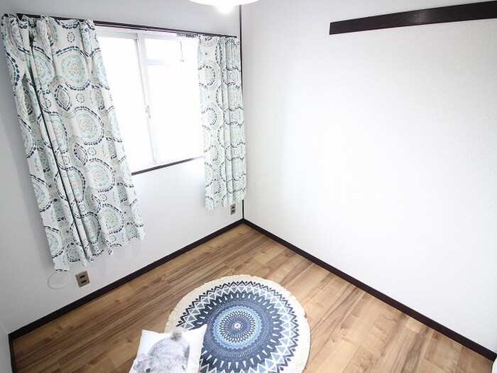 物件内観写真5　(居室)
