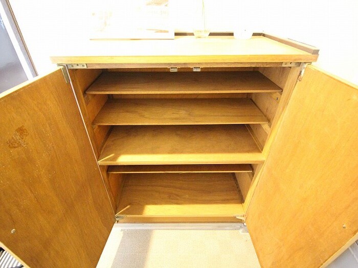 物件内観写真7　(靴箱)