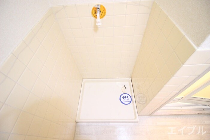 物件内観写真13　(洗濯機置場)